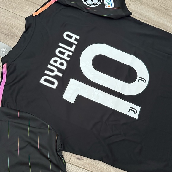 Juventus Jersey Dybala Black - Picture 4 of 5